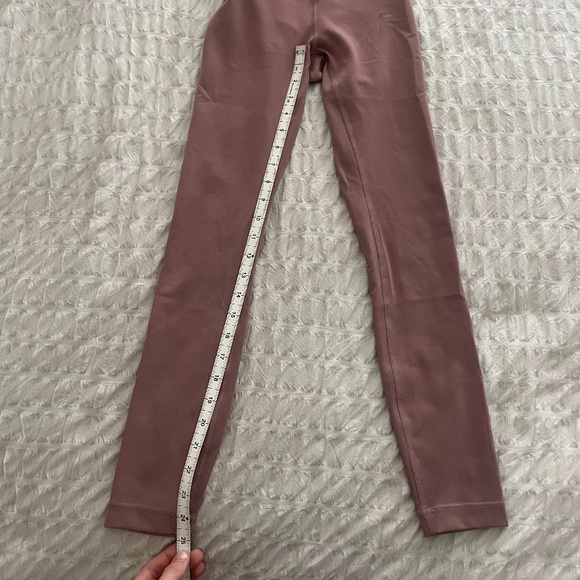 Lululemon Wunder Under Leggings - Picture 4 of 6